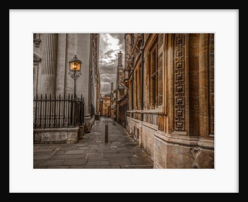 Narrow lane in Cambridge by Assaf Frank